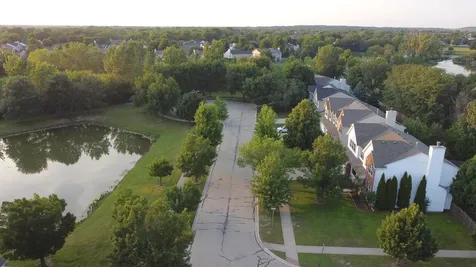 4 Claridge Court Bolingbrook IL 60440