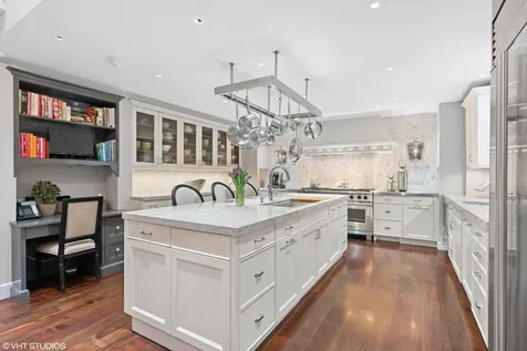 38 East Elm Street Chicago IL 60611
