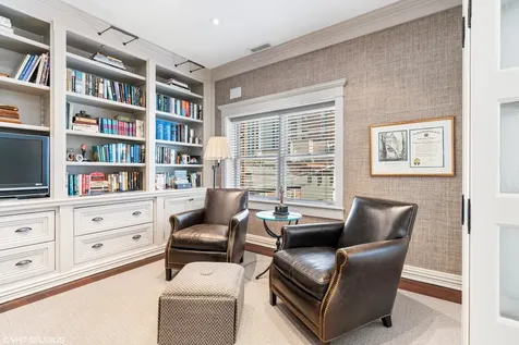 38 East Elm Street Chicago IL 60611