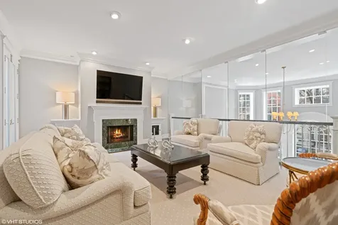 38 East Elm Street Chicago IL 60611