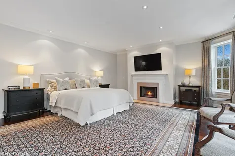 38 East Elm Street Chicago IL 60611