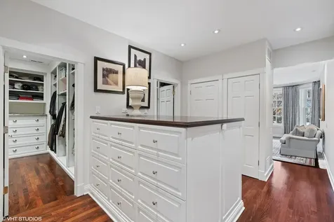 38 East Elm Street Chicago IL 60611