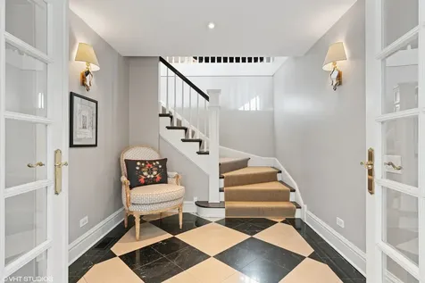 38 East Elm Street Chicago IL 60611