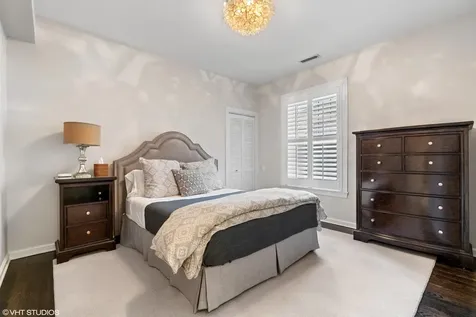 38 East Elm Street Chicago IL 60611