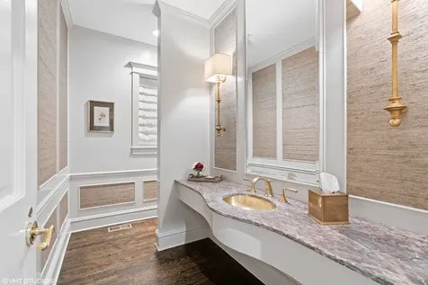 38 East Elm Street Chicago IL 60611