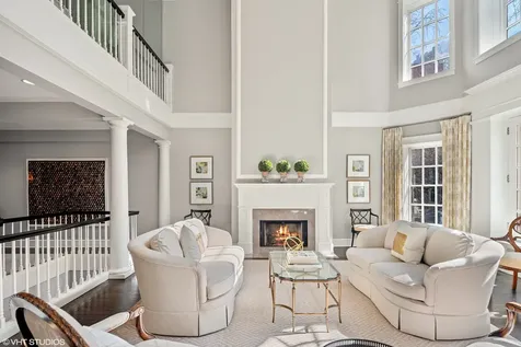 38 East Elm Street Chicago IL 60611