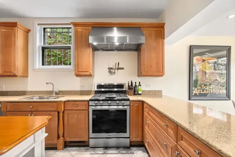 2112 North Dayton Street Chicago IL 60614