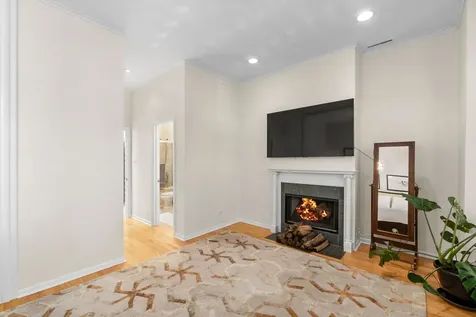 2112 North Dayton Street Chicago IL 60614