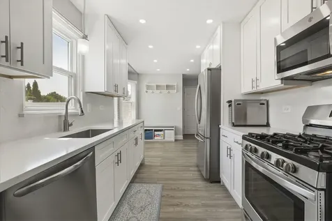 418 Westgate Terrace Streamwood IL 60107
