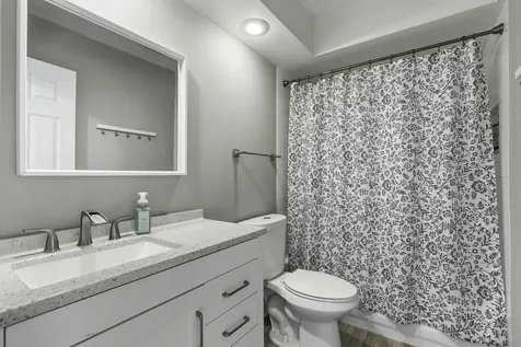 418 Westgate Terrace Streamwood IL 60107
