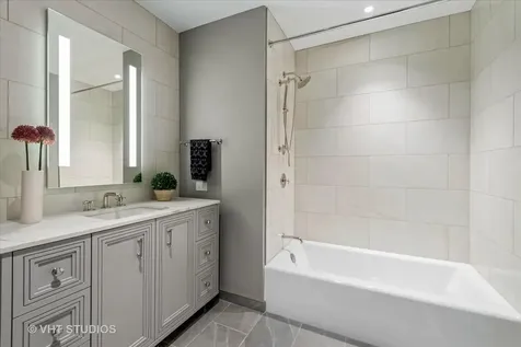 435 North Michigan Avenue Chicago IL 60611