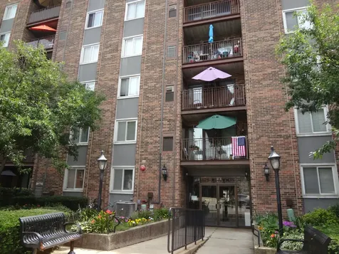 825 Pearson Avenue Des Plaines IL 60016