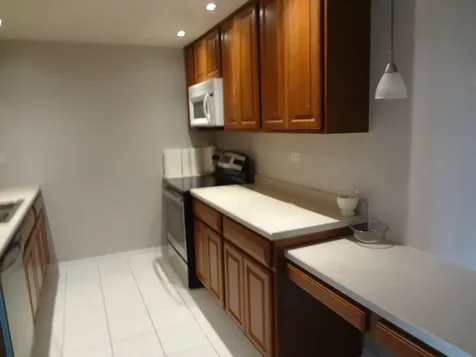 825 Pearson Avenue Des Plaines IL 60016