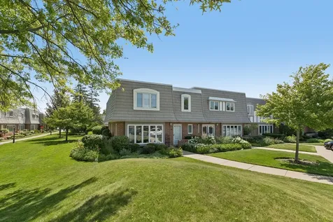 739 Concorde Drive Highland Park IL 60035
