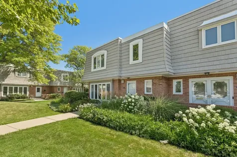 739 Concorde Drive Highland Park IL 60035