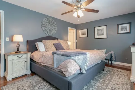 6 South Deerpath Drive Vernon Hills IL 60061