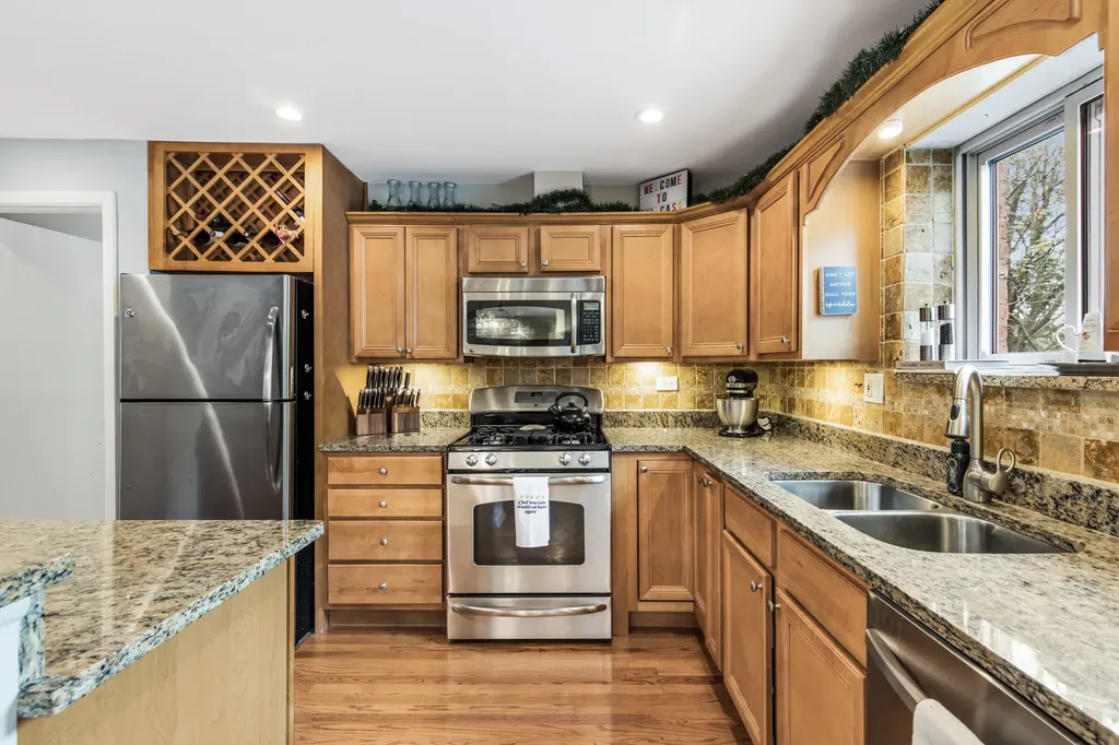 6817 North Olmsted Avenue Chicago IL 60631