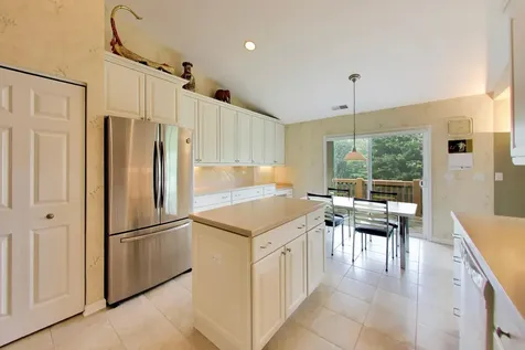 1960 Crenshaw Circle Vernon Hills IL 60061