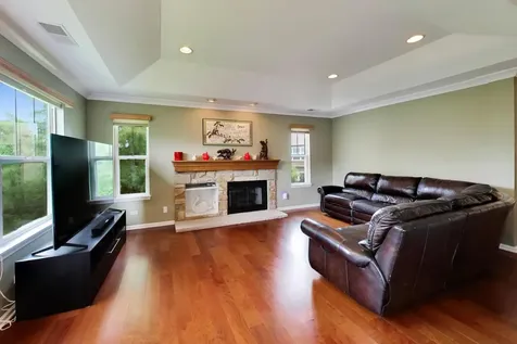 1960 Crenshaw Circle Vernon Hills IL 60061