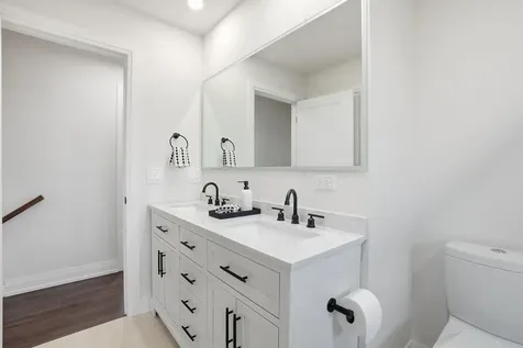 1430 East Emmerson Lane Mount Prospect IL 60056