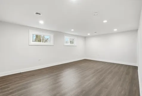 1430 East Emmerson Lane Mount Prospect IL 60056