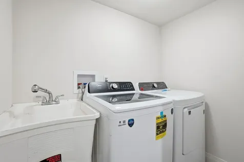 1430 East Emmerson Lane Mount Prospect IL 60056