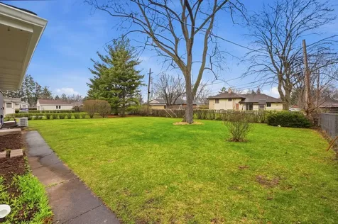 1430 East Emmerson Lane Mount Prospect IL 60056