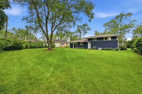 1430 East Emmerson Lane Mount Prospect IL 60056