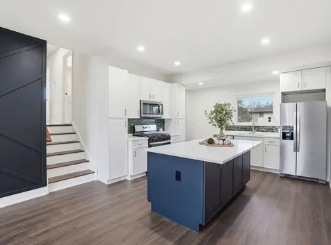 1430 East Emmerson Lane Mount Prospect IL 60056