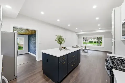 1430 East Emmerson Lane Mount Prospect IL 60056