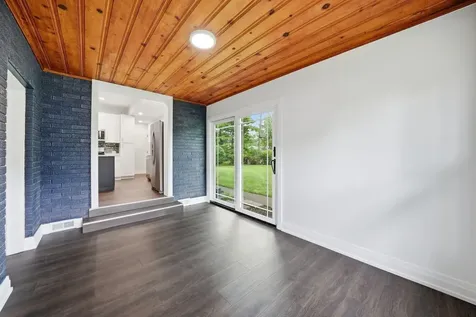 1430 East Emmerson Lane Mount Prospect IL 60056