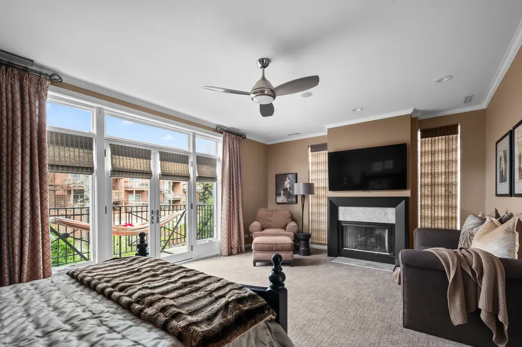 2715 North Bosworth Avenue Chicago IL 60614