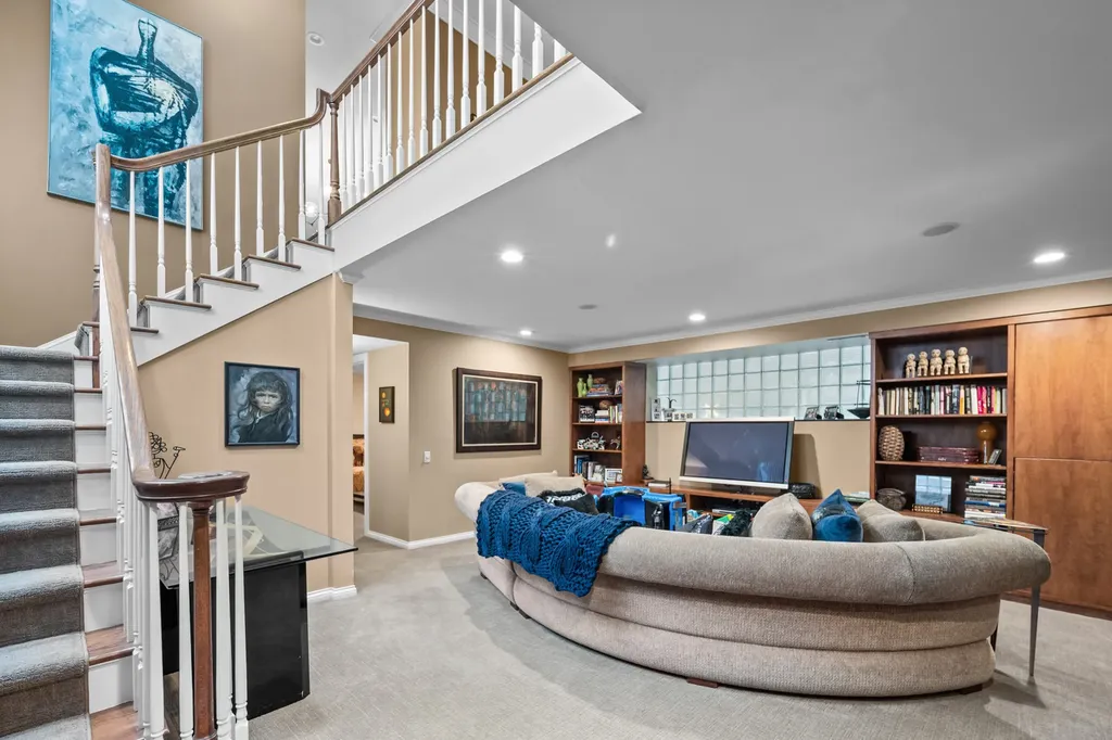 2715 North Bosworth Avenue Chicago IL 60614