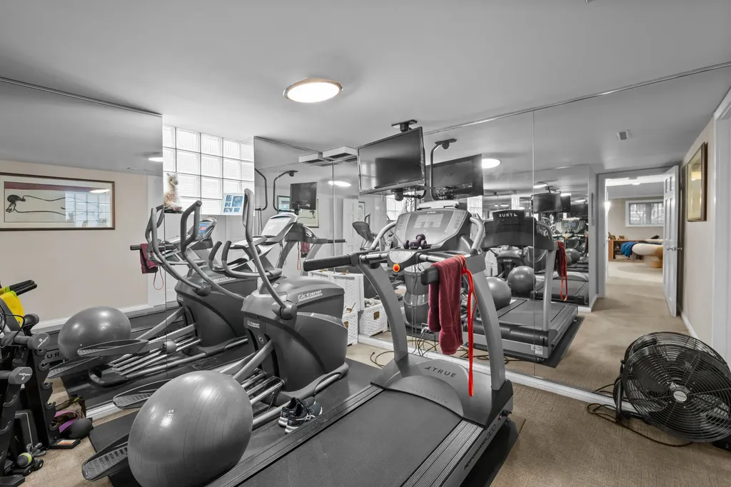 2715 North Bosworth Avenue Chicago IL 60614