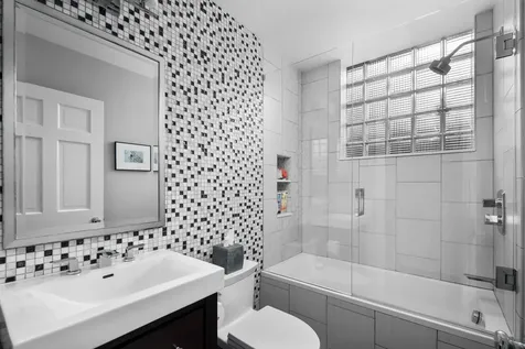 2715 North Bosworth Avenue Chicago IL 60614