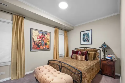 2715 North Bosworth Avenue Chicago IL 60614