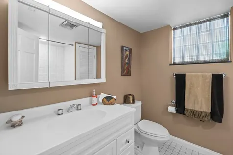2715 North Bosworth Avenue Chicago IL 60614