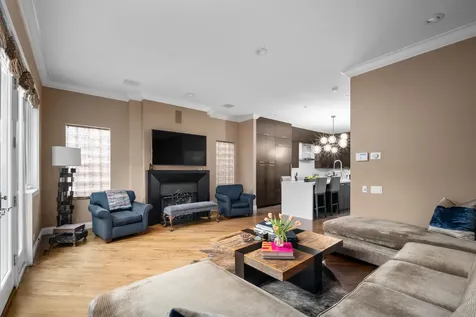 2715 North Bosworth Avenue Chicago IL 60614