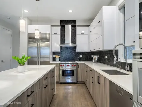 1506 West Superior Street Chicago IL 60642