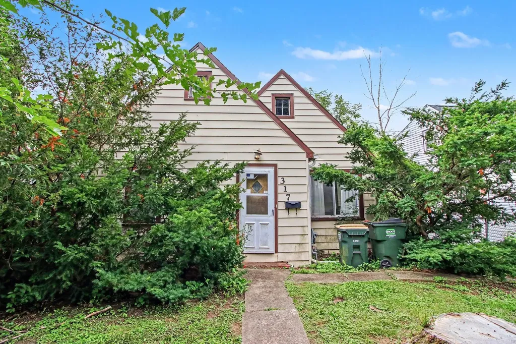 317 Grandview Drive Round Lake Park IL 60073