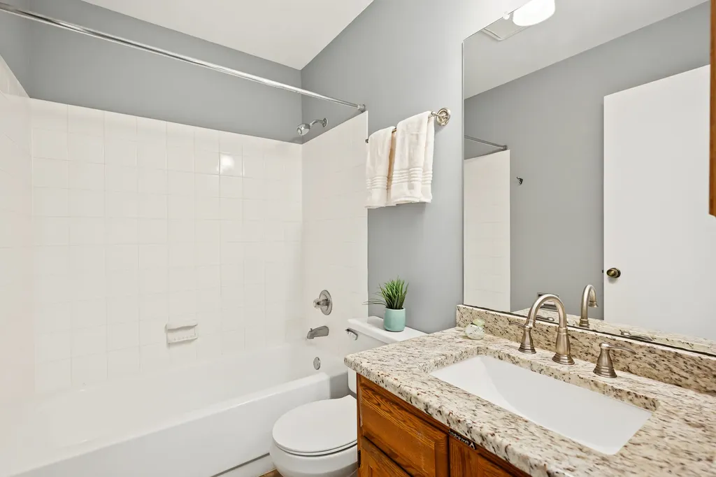30W023 Laurel Court Warrenville IL 60555