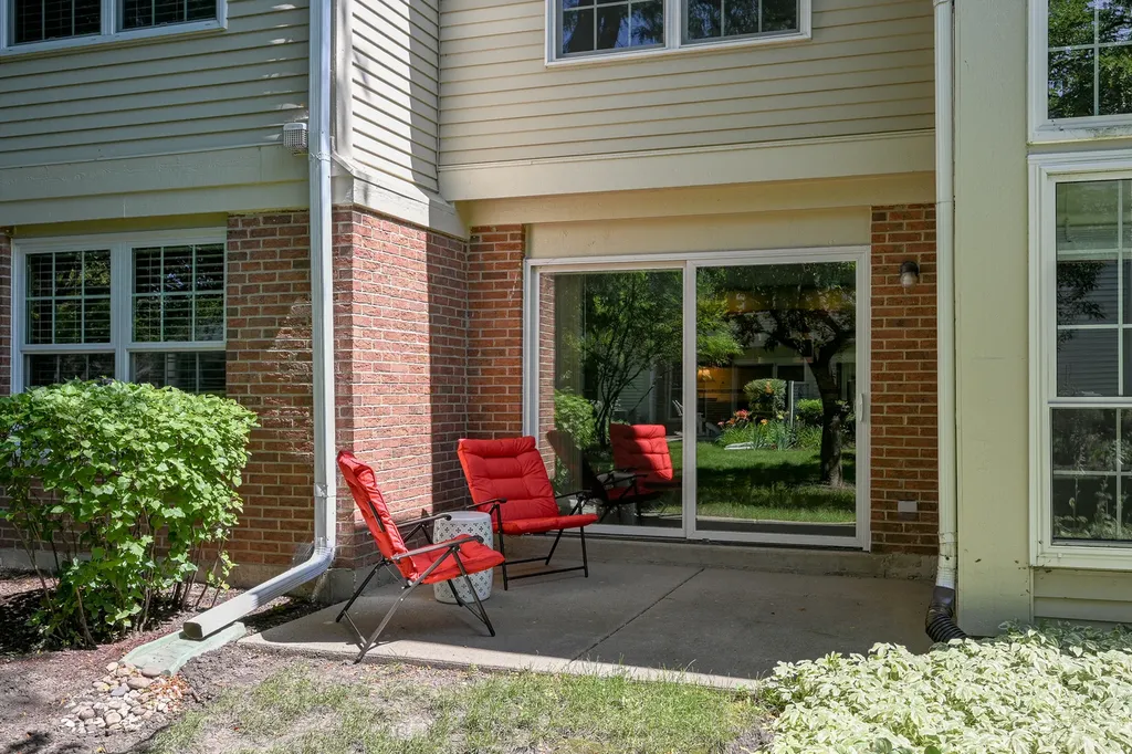 30W023 Laurel Court Warrenville IL 60555