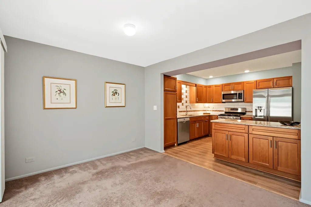 30W023 Laurel Court Warrenville IL 60555