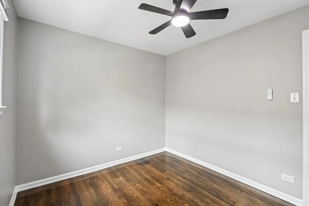3827 West Hayford Street Chicago IL 60652
