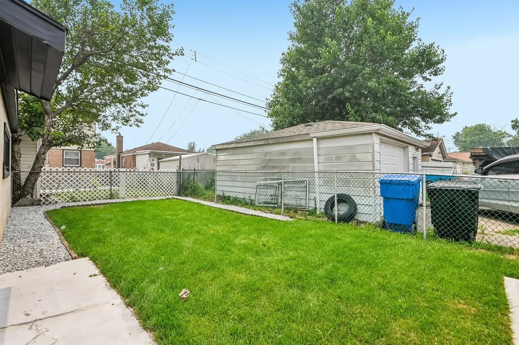 3827 West Hayford Street Chicago IL 60652