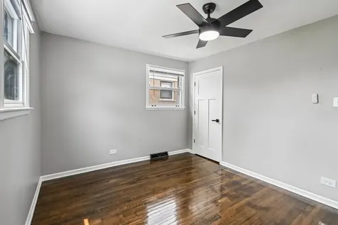 3827 West Hayford Street Chicago IL 60652