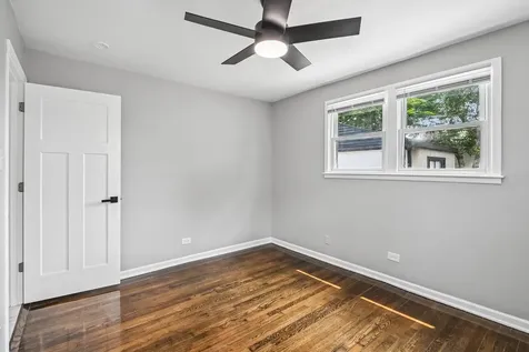 3827 West Hayford Street Chicago IL 60652