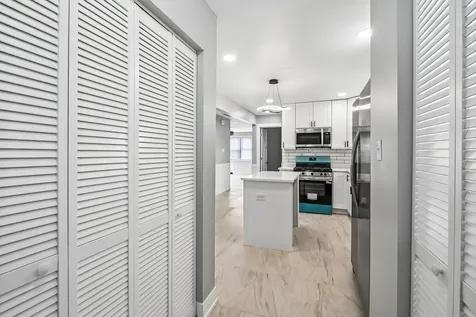 3827 West Hayford Street Chicago IL 60652