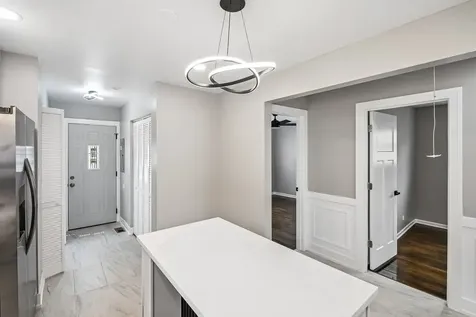 3827 West Hayford Street Chicago IL 60652