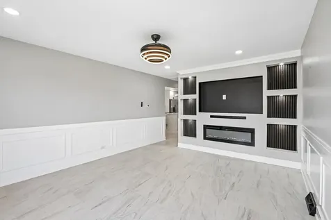 3827 West Hayford Street Chicago IL 60652